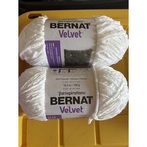 Bernat Velvet Yarn Lot of 2 Skeins WHITE 5 Bulky 100% Polyester 10.5 oz each